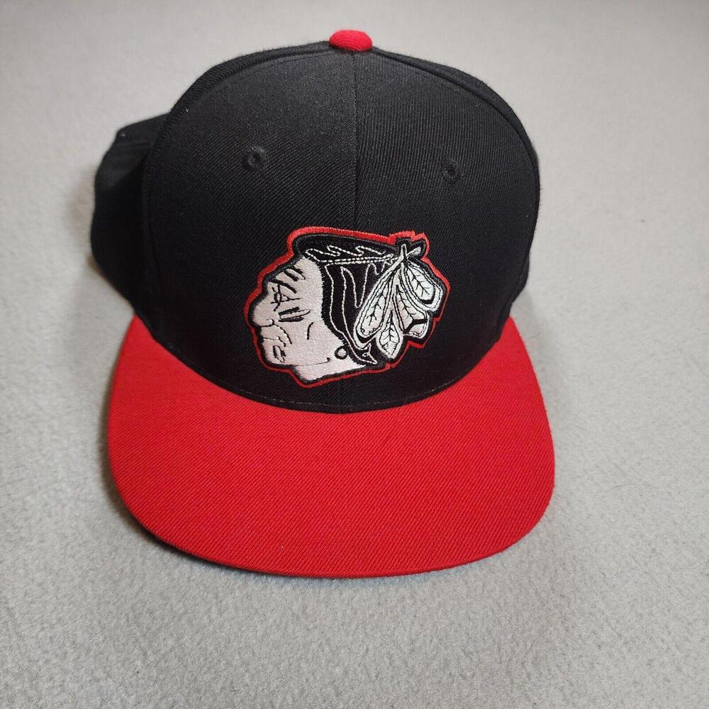 NHL Chicago Blackhawks Snapback Hat Mitchell &‎ Ness Embroidered Wool Blend Cap